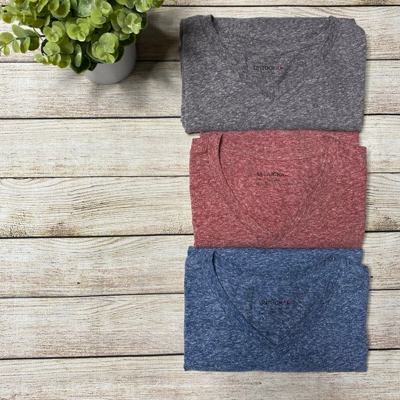UNTUCKit Other - (3) UNTUCKit V-Neck 50/50 Blend Tees